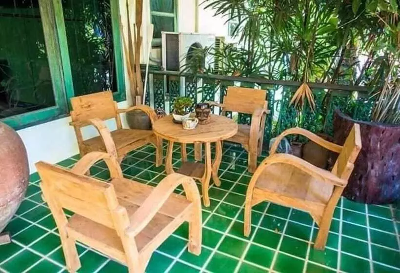 Plus Hostel Ayutthaya