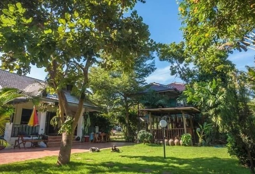 Plus Hostel Ayutthaya