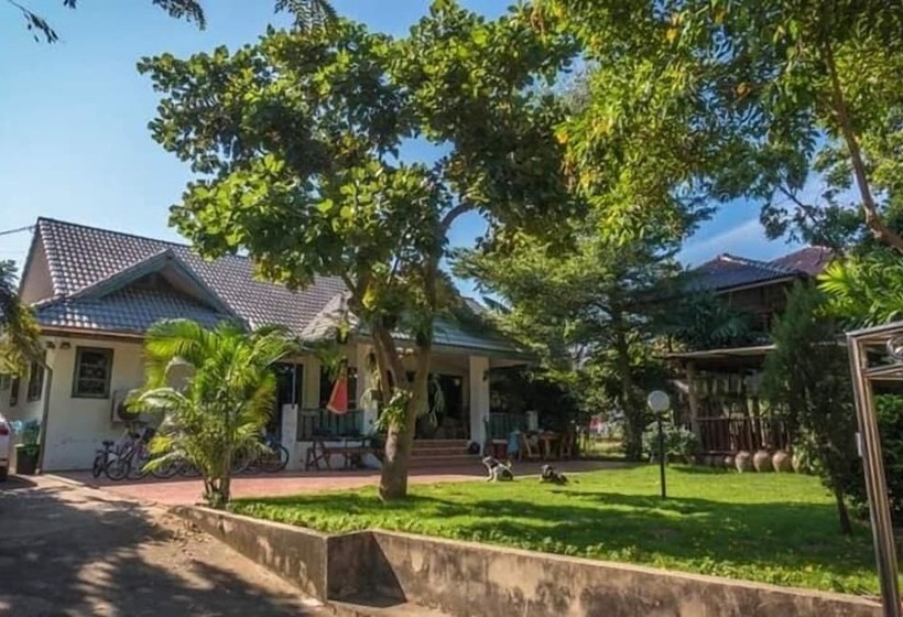 Plus Hostel Ayutthaya