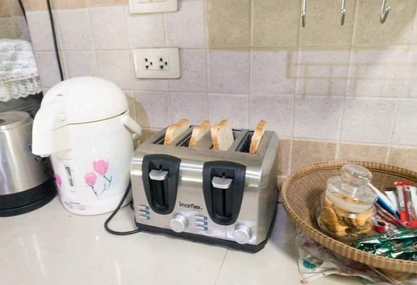 Plus Hostel Ayutthaya