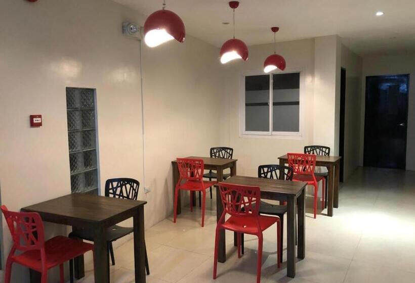 Reddoorz @ Golite Old Albay   Hostel