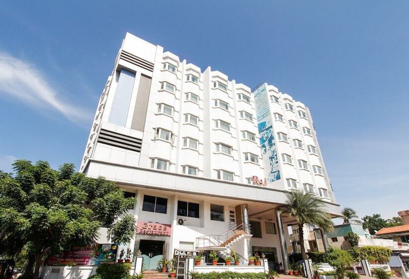 Capital O 61144 Hotel Raj