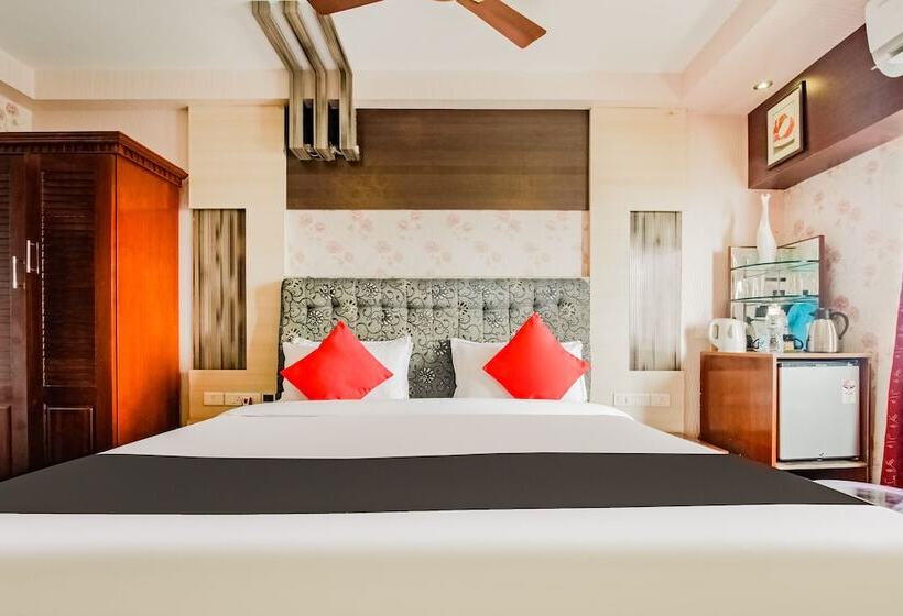 Capital O 61144 Hotel Raj