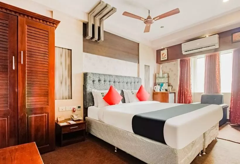 Capital O 61144 Hotel Raj