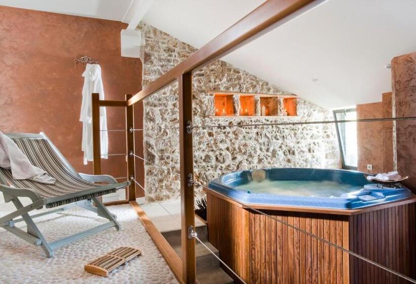 ホテル La Villa Des Forges