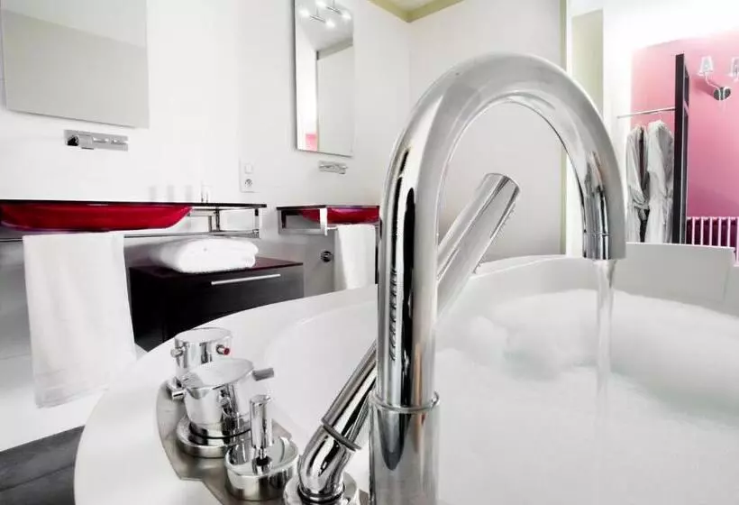 Hotelli La Villa Des Forges