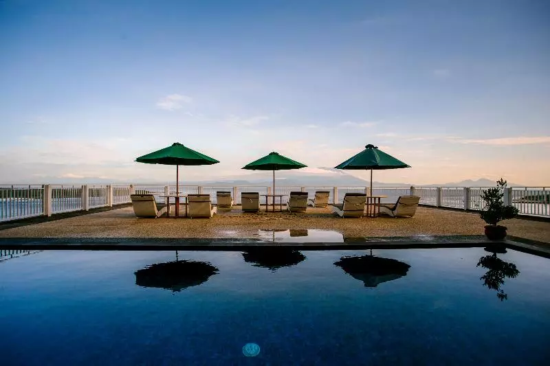 ホテル Samuh Sunset Nusa Penida By Pramana Villas