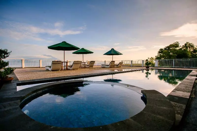 ホテル Samuh Sunset Nusa Penida By Pramana Villas