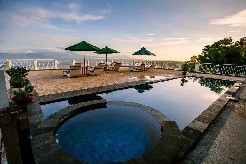 ホテル Samuh Sunset Nusa Penida By Pramana Villas