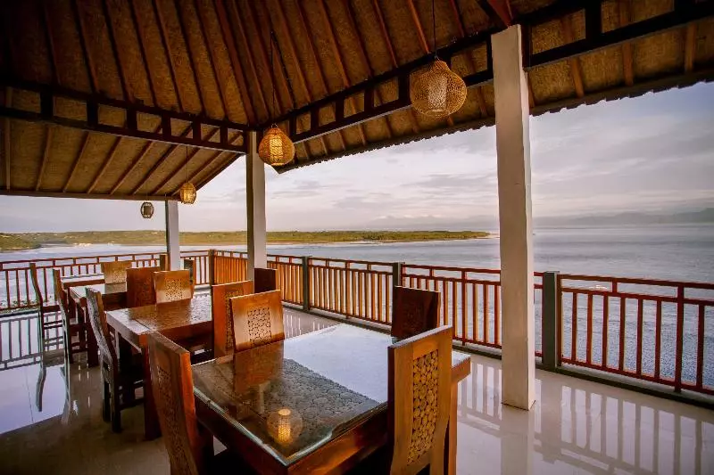 ホテル Samuh Sunset Nusa Penida By Pramana Villas