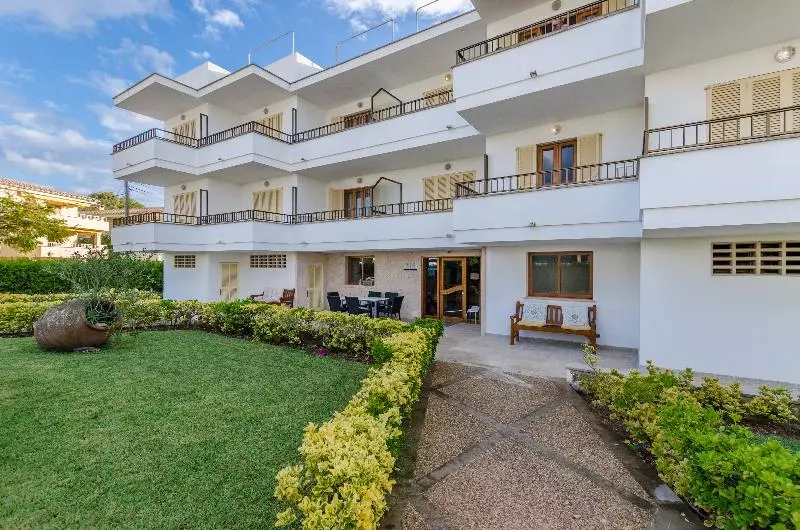 هتل Yourhouse Venecia Apartments