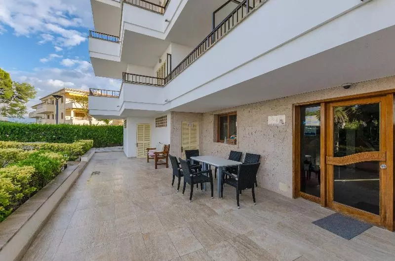 هتل Yourhouse Venecia Apartments