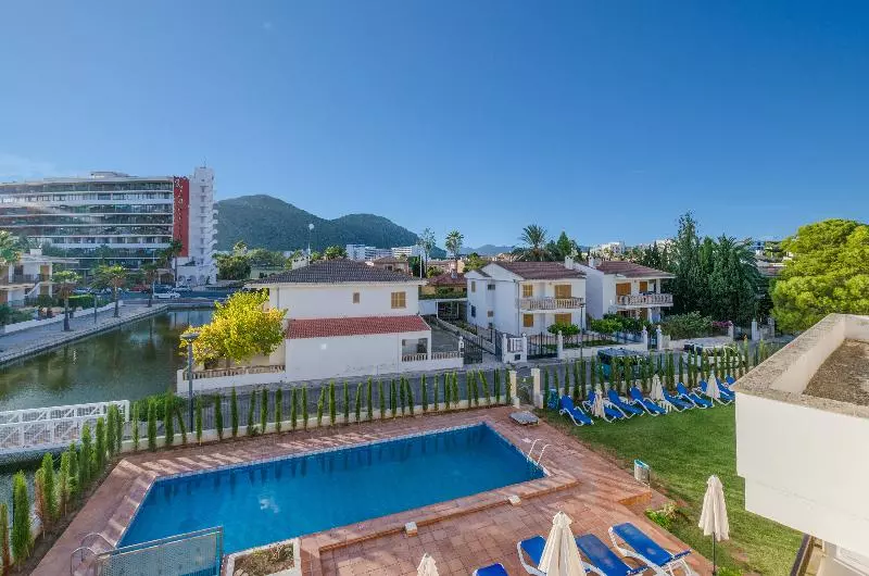 هتل Yourhouse Venecia Apartments