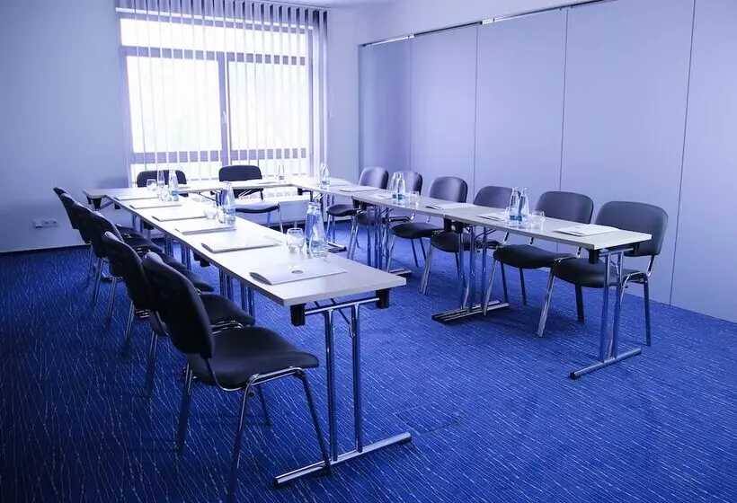 Academic Hotel & Congress Centre