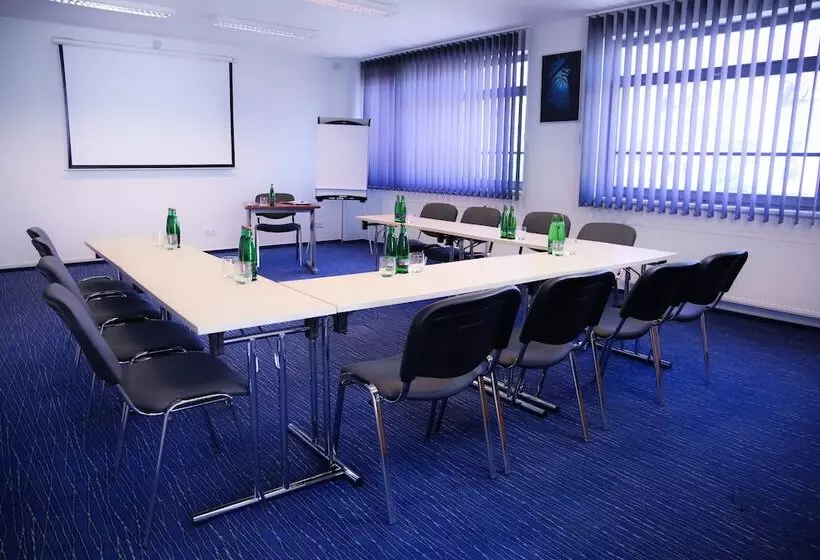 Academic Hotel & Congress Centre