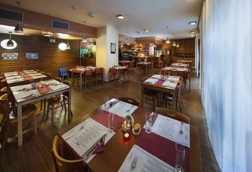 Academic Hotel & Congress Centre