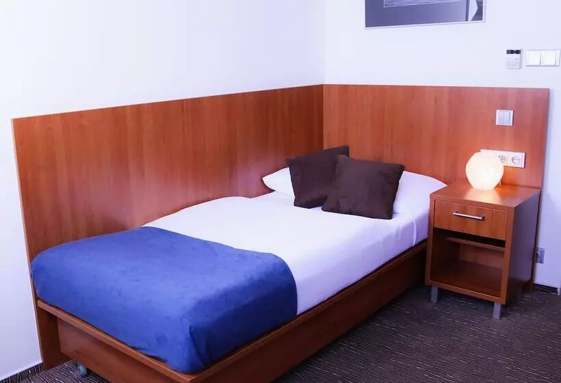 Academic Hotel & Congress Centre