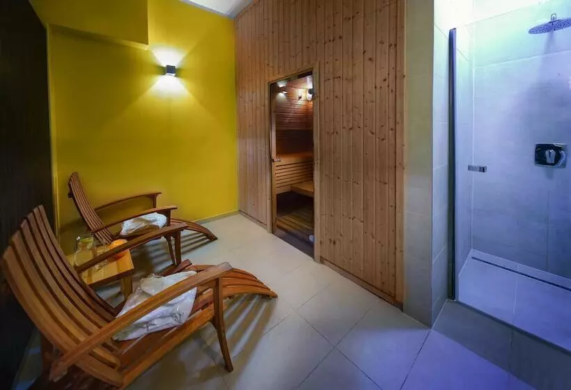 Academic Hotel & Congress Centre