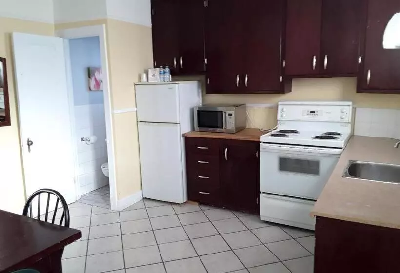 Отель Auberge Michel Doyon