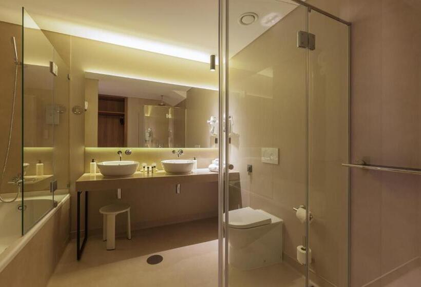 هتل Avenida Boutique