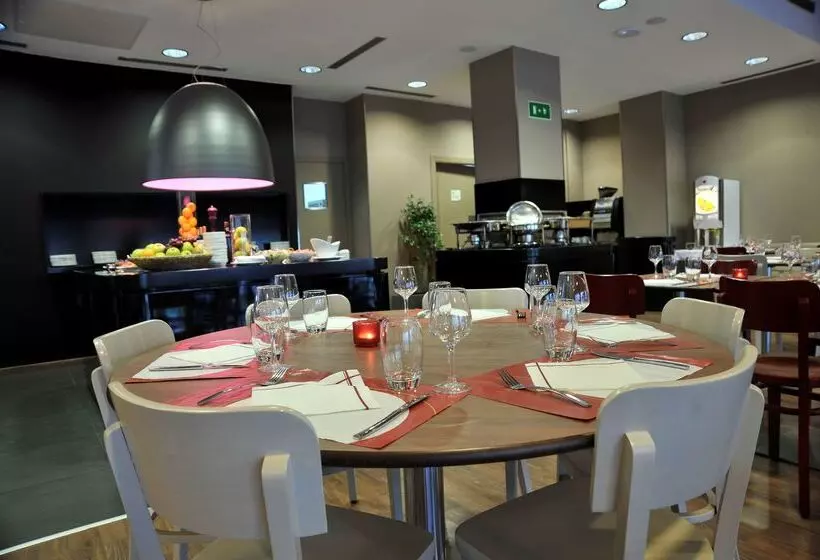 酒店 Travelodge Málaga Airport