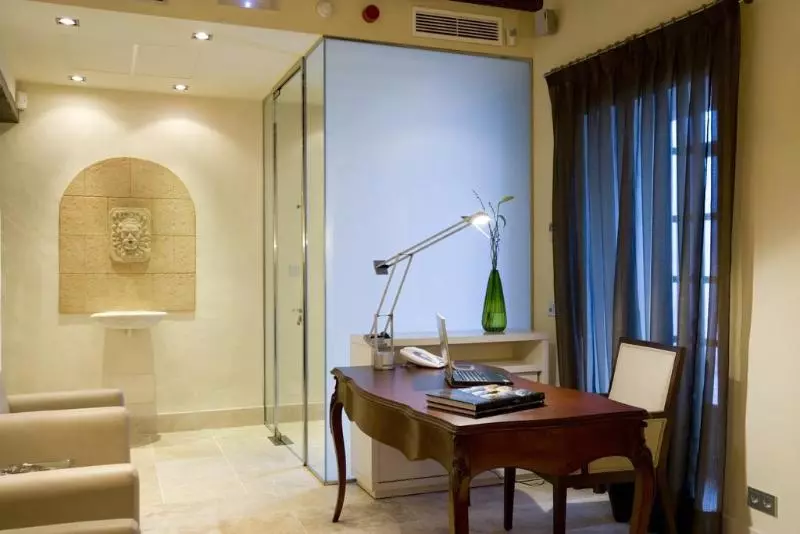 Otel Claude Marbella
