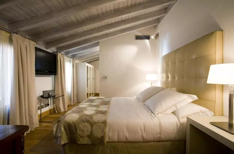 Otel Claude Marbella