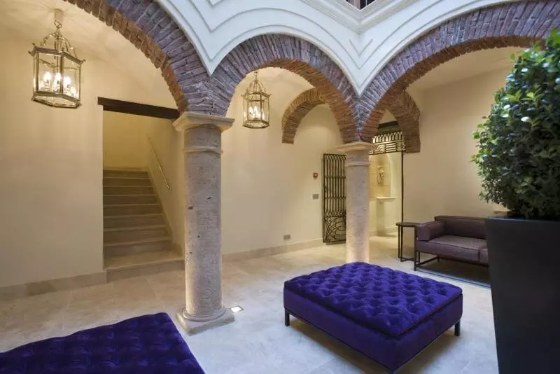 Otel Claude Marbella