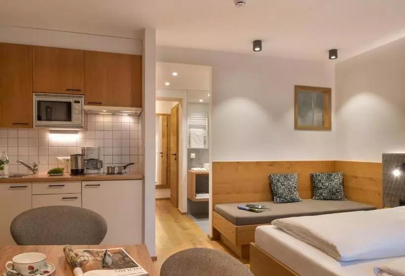 Отель Ferienhof Neusacher Moser