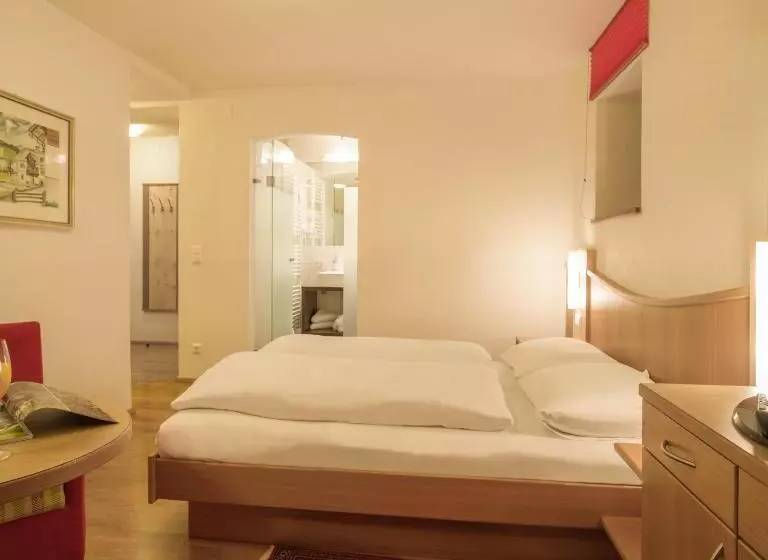 Отель Ferienhof Neusacher Moser