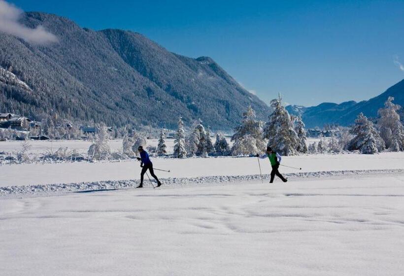 ホテル Ferienhof Neusacher Moser