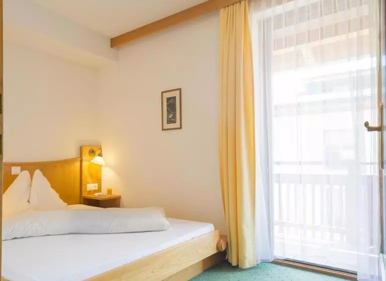 Отель Ferienhof Neusacher Moser