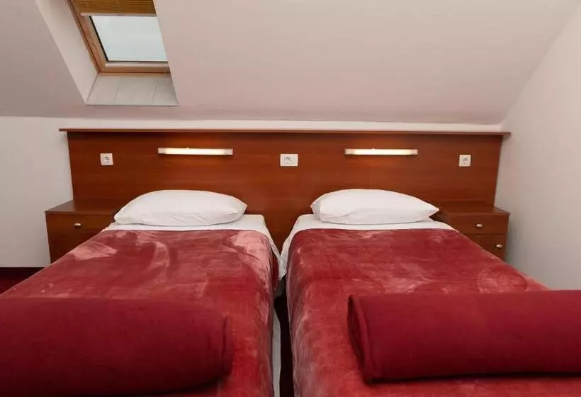 فندق Mirni Kutak