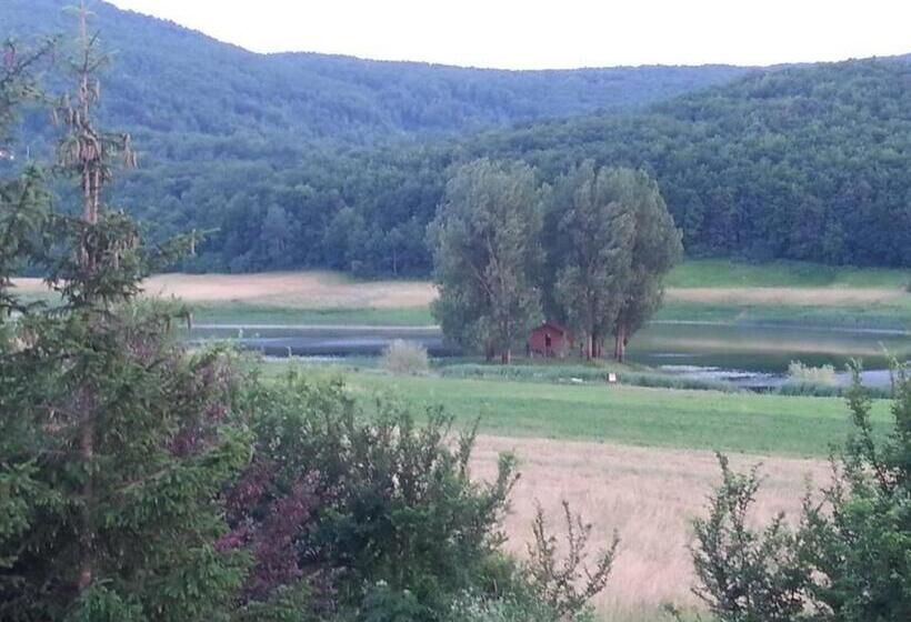 Отель Mirni Kutak