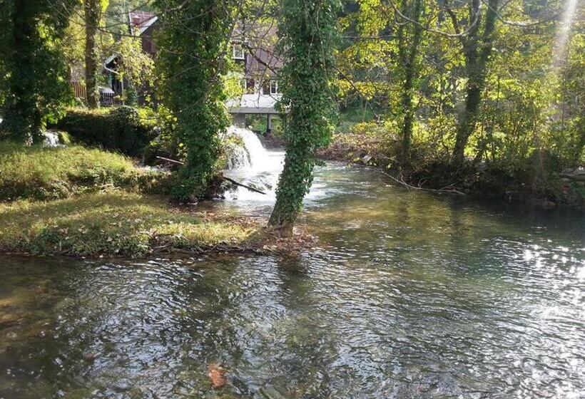 Отель Mirni Kutak