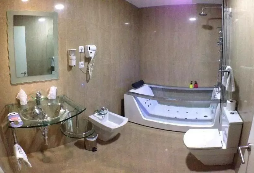 ホテル Nap Oviedo