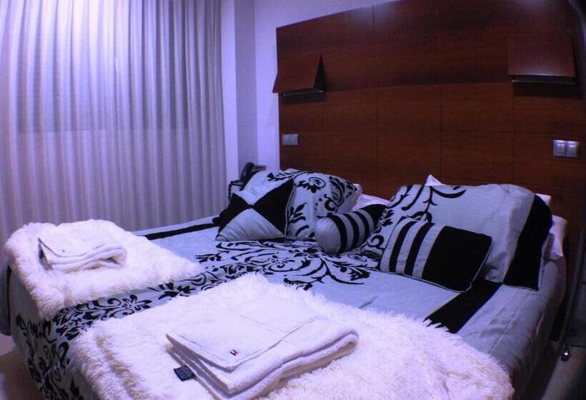 Отель Nap Oviedo