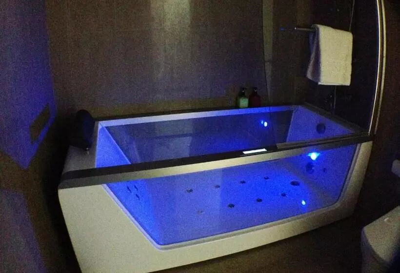 ホテル Nap Oviedo