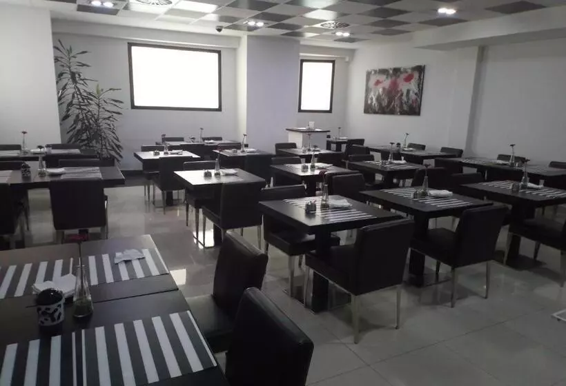 ホテル Nap Oviedo