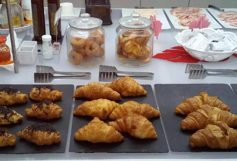 ホテル Nap Oviedo