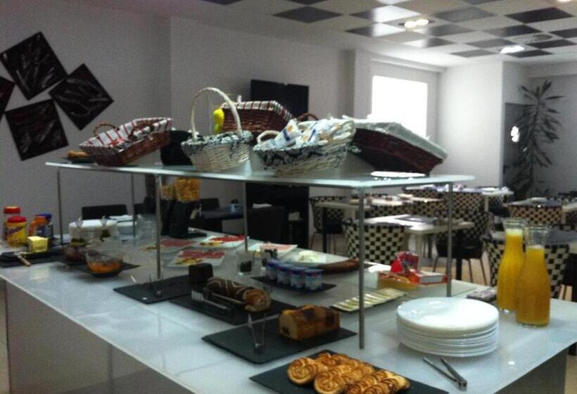 Отель Nap Oviedo