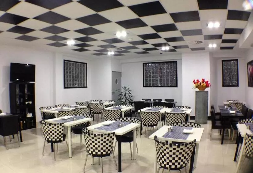 ホテル Nap Oviedo