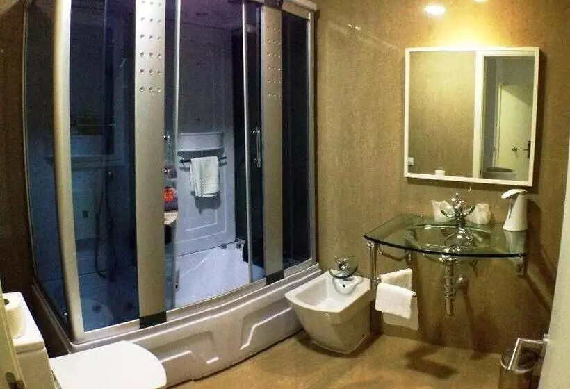 ホテル Nap Oviedo