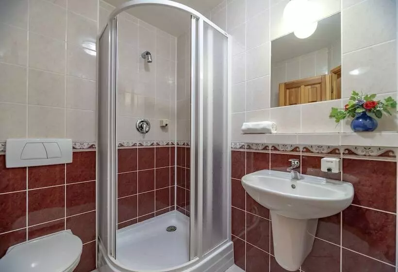 فندق Resort Martin & Kristyna