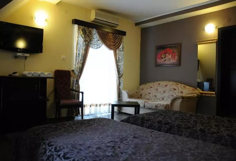 هتل Sumski Feneri