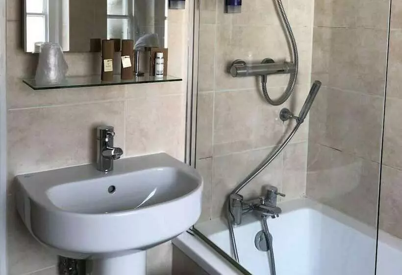 Отель The New Inn