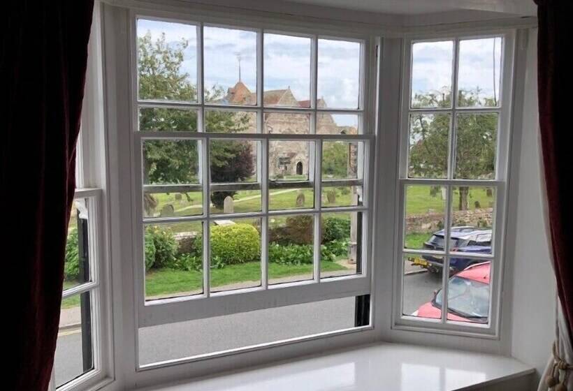 ホテル The New Inn