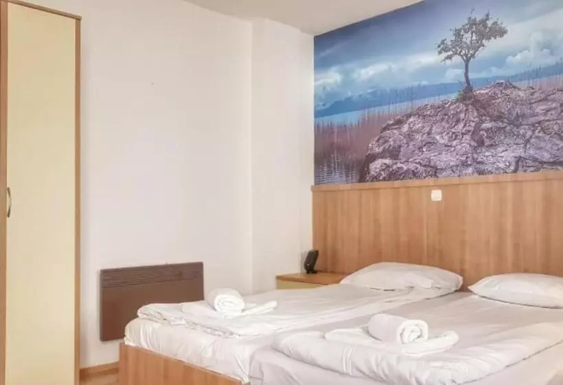 هتل Tino Ohrid