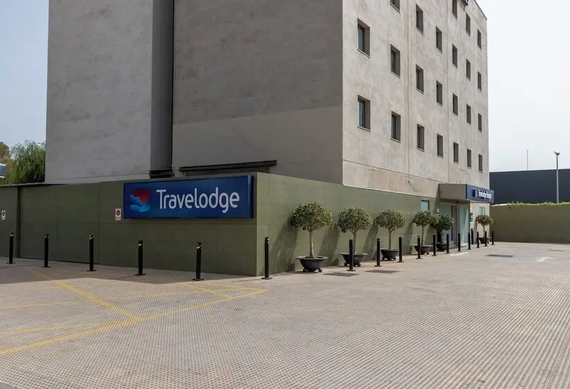 هتل Travelodge Málaga Airport