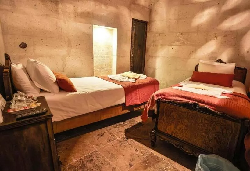 ホテル Cappadocia Eagle Cave Inn